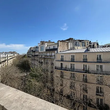 Lovely & Quiet A Montmartre * Paris